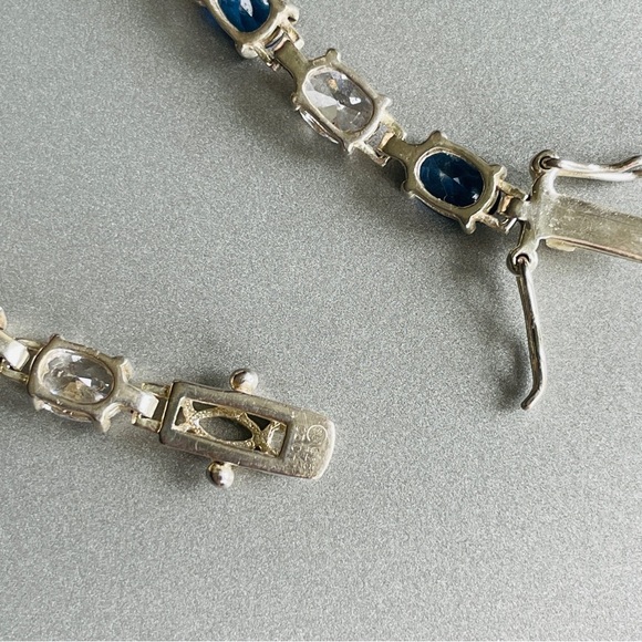 White & Blue Cubic Zirconia Sterling Silver Tennis Bracelet GORGEOUS - Picture 7 of 11